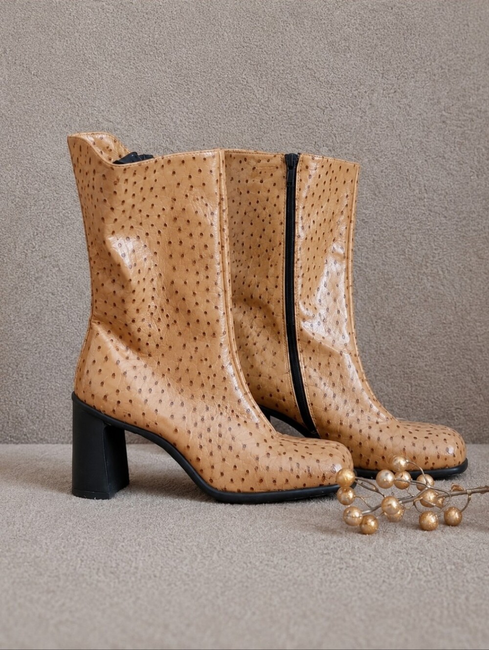 ⭐️ Host Pick ⭐️ Vintage America Faux Ostrich Mid-Calf Block Heel Boots Side Zip